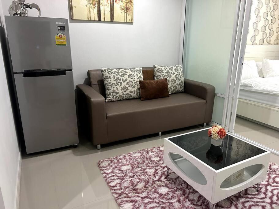 Baan Klang Condo In Central HHQ Exteriör bild