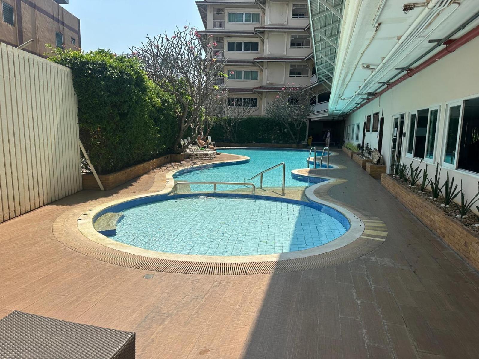 Baan Klang Condo In Central HHQ Exteriör bild
